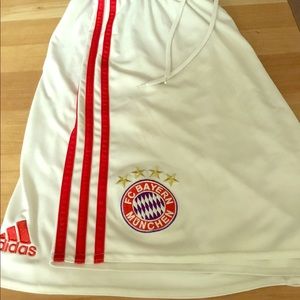 Fc Bayern men’s soccer shorts